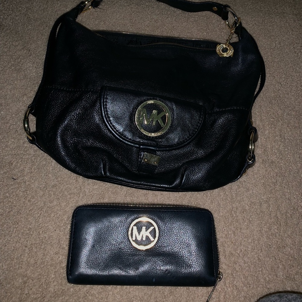 Michael Kors black leather hobo matching wallet